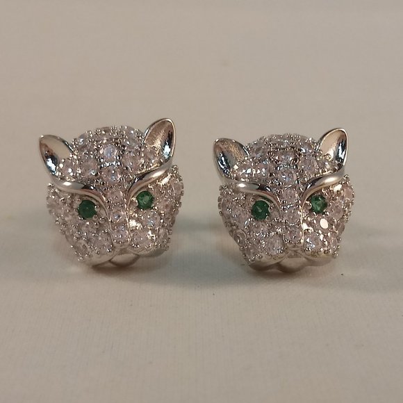 Mens Sterling Silver Emerald Diamond Zircon Panther Cat Stud Earrings Party Gift - Picture 6 of 12